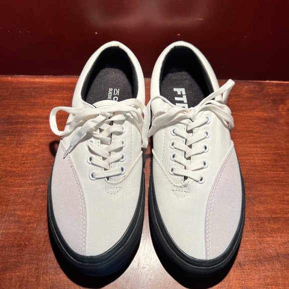 Never worn FTP white sneaker - Picture 4 of 7